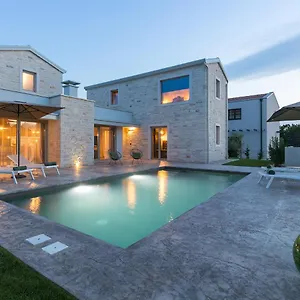 https://bvillas.in-istria.net